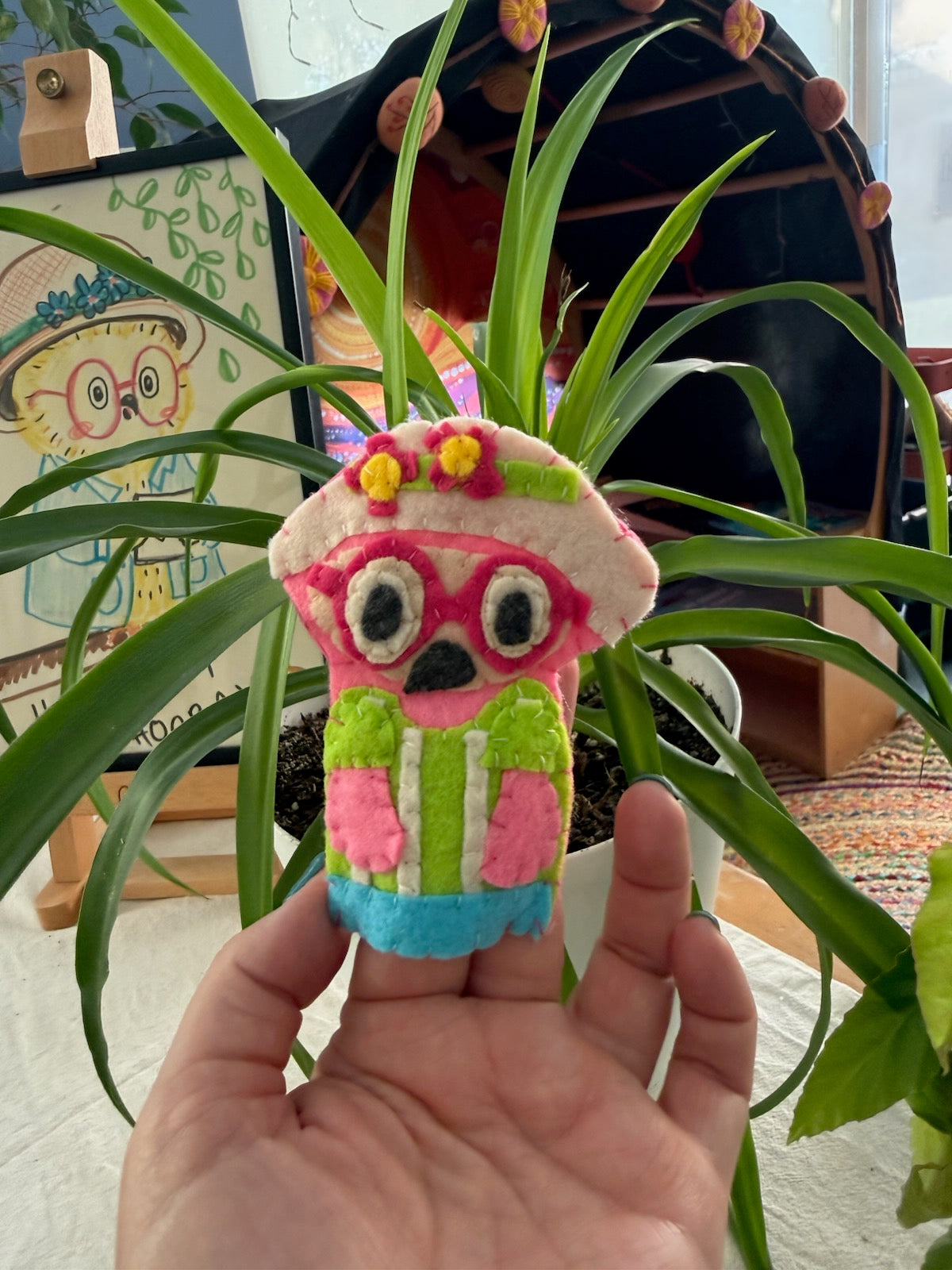 The Hoot Hoot Way & Finger Puppet Set